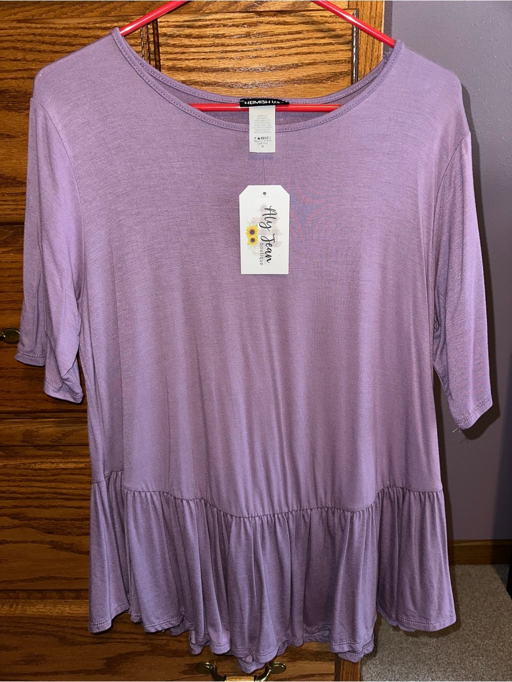 NWT Hemish Top
Sz M
